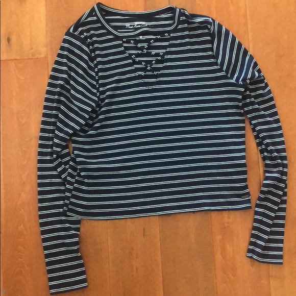 Hollister Striped Crop T-Shirt - Picture 2 of 4